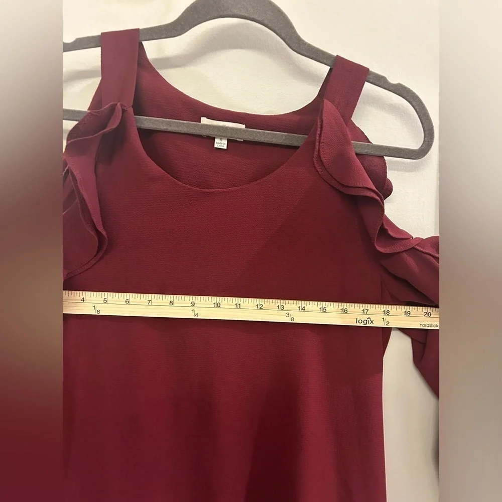 Umgee Cold Shoulder Long Sleeve Top Ruffle Maroon Small